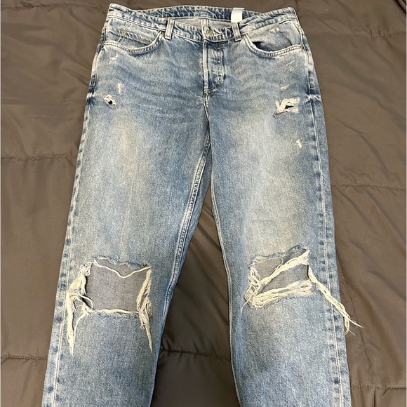H&M denim boyfriend low waist ripped jeans - Picture 2 of 2